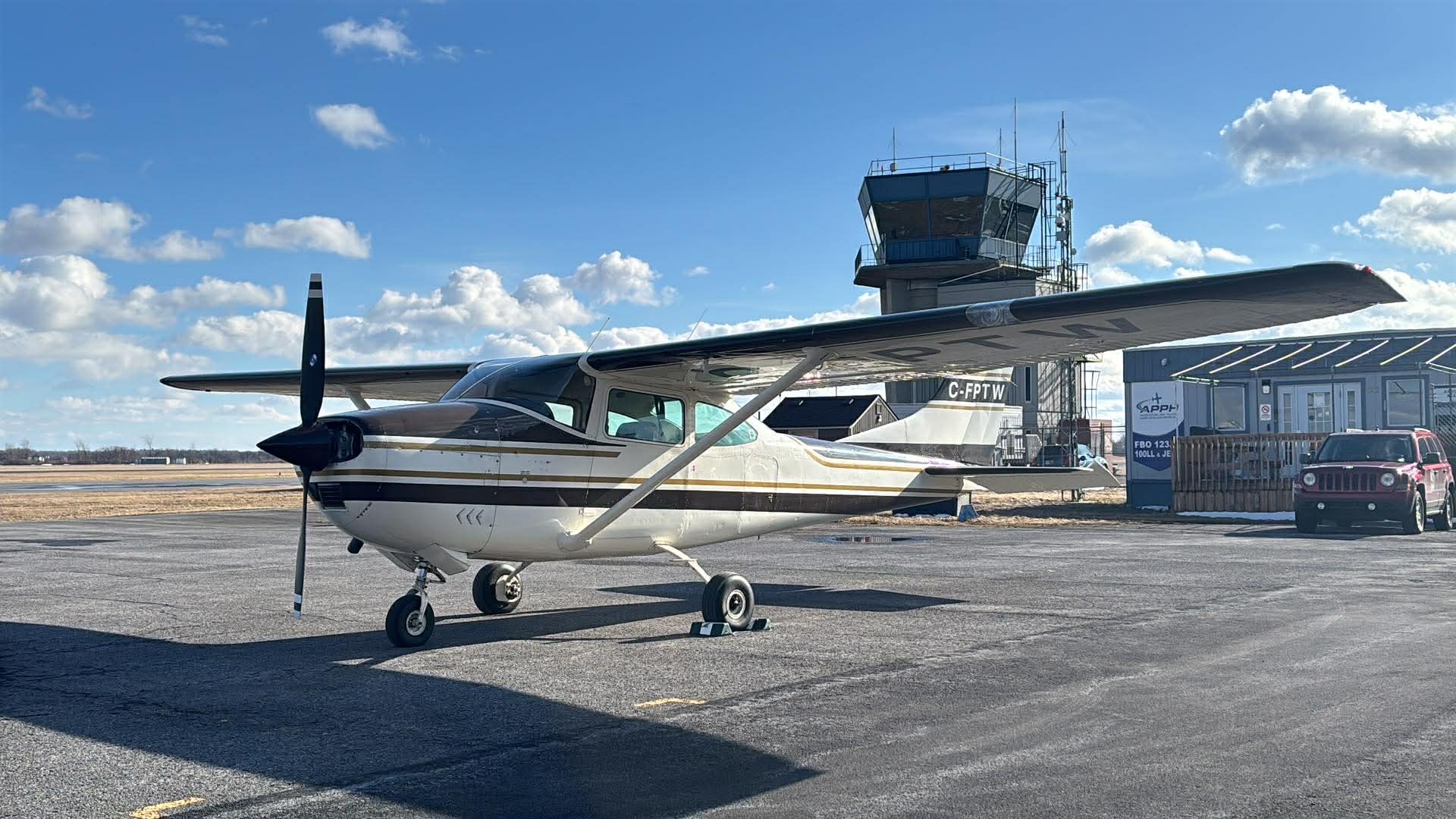C-FPTW — Cessna 182G